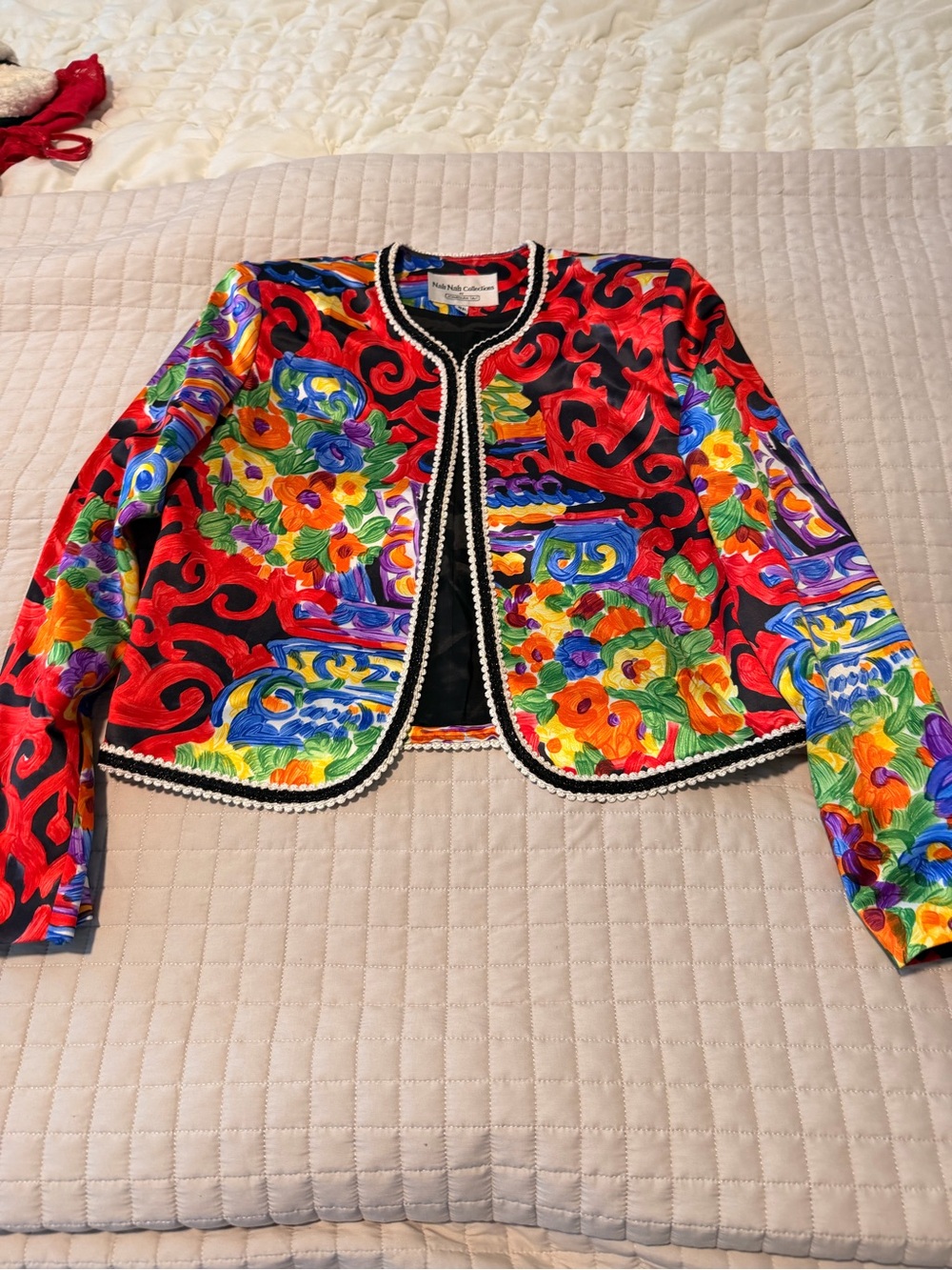 Nicola Gibson Vibrant Floral Cropped Jacket - Red Multicolor